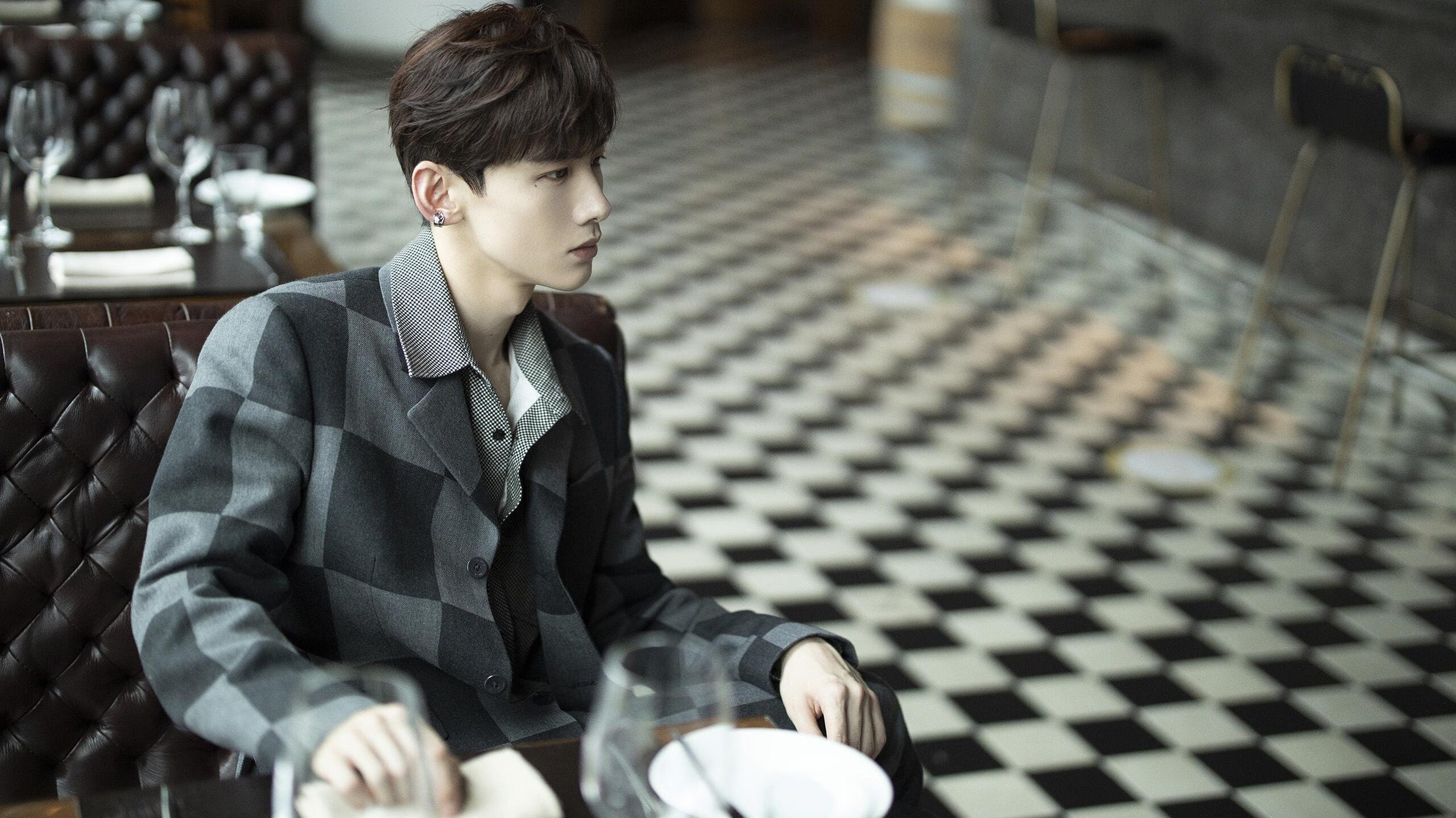 大数据监测运动员饮水与电解质平衡,运动员喝电解质饮料